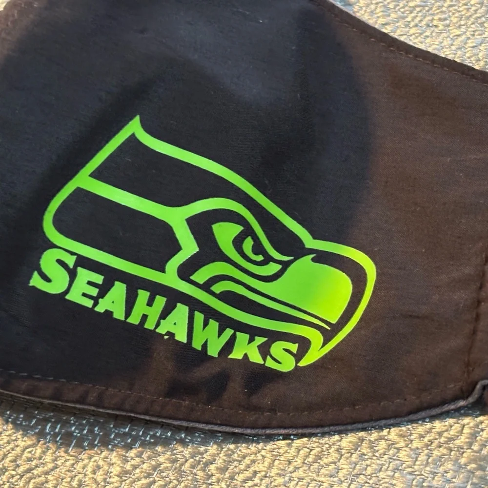 Seattle Seahawks Solid Big Logo Face Cover Reusable Mask. Adult Size | BLK/GRN |
